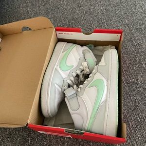 5.5y Court Borough Mid 2